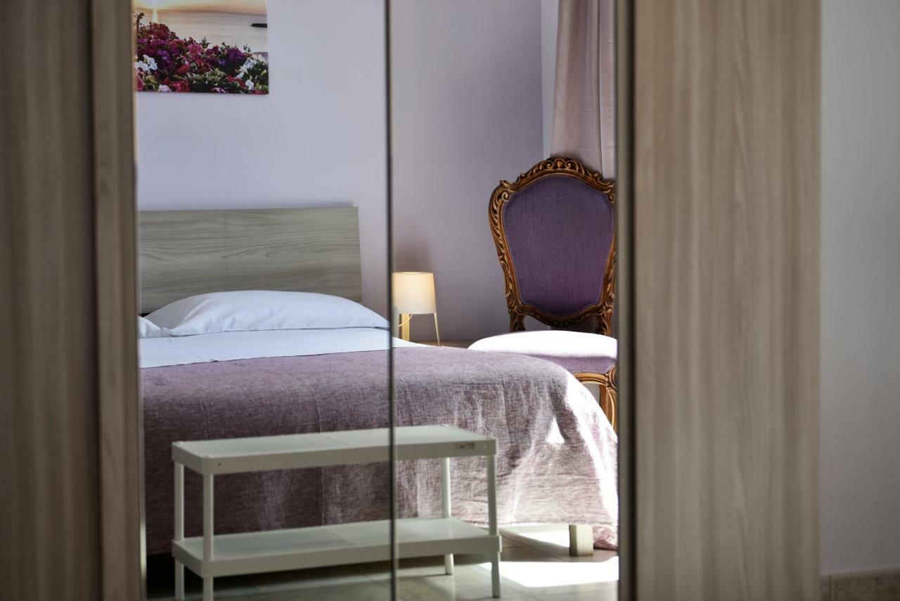 Ofelia House&Rooms Cibali Bagian luar foto