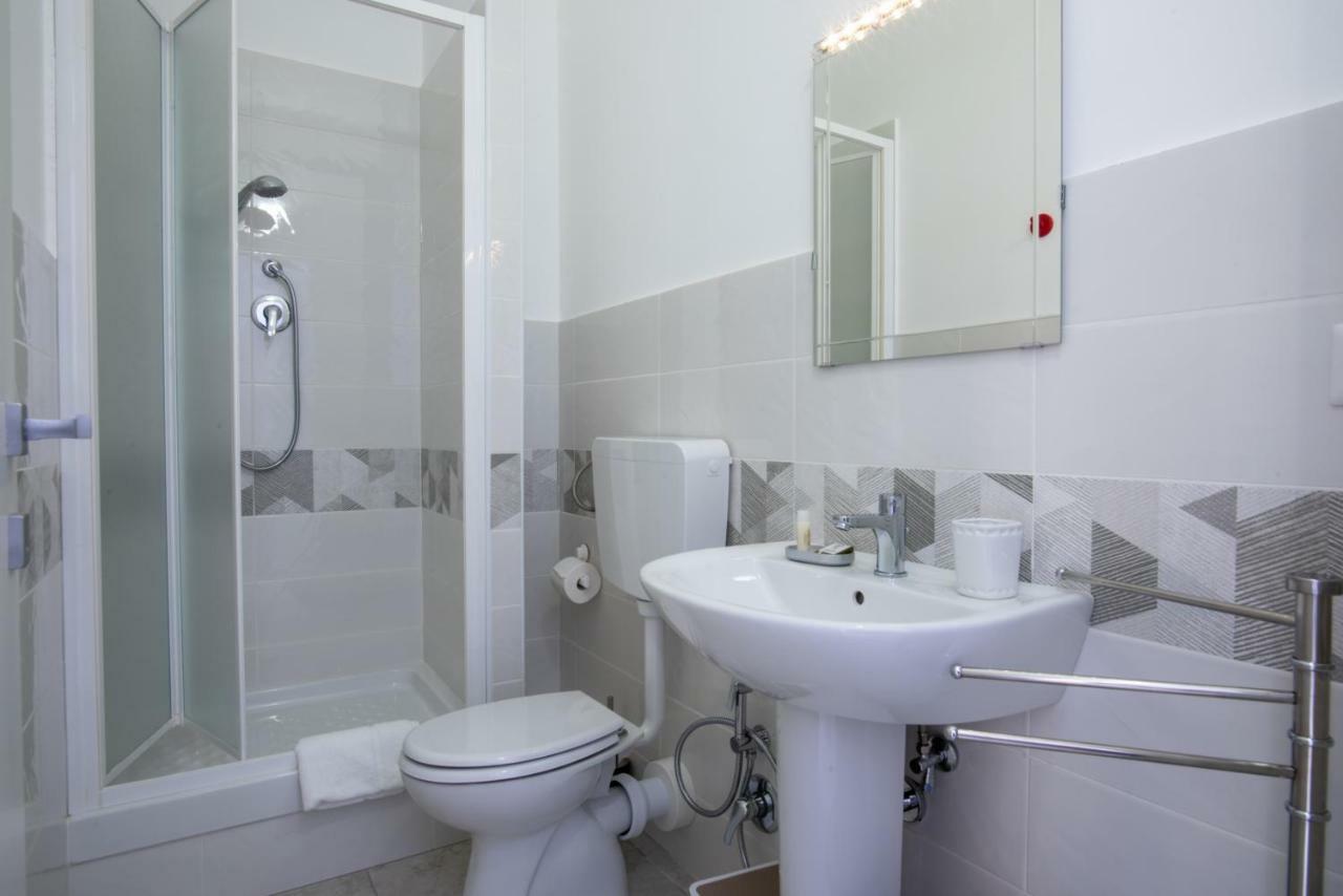 Ofelia House&Rooms Cibali Bagian luar foto