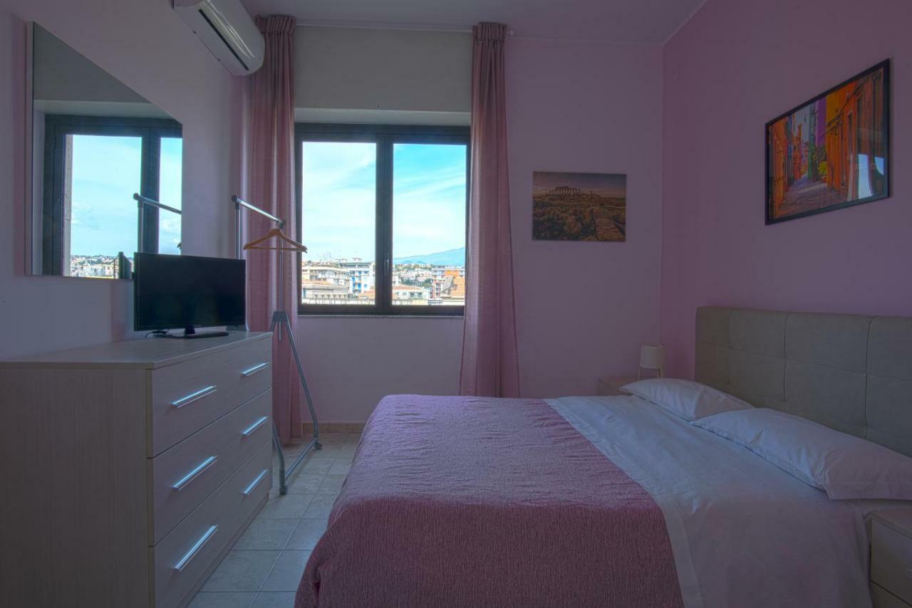 Ofelia House&Rooms Cibali Bagian luar foto