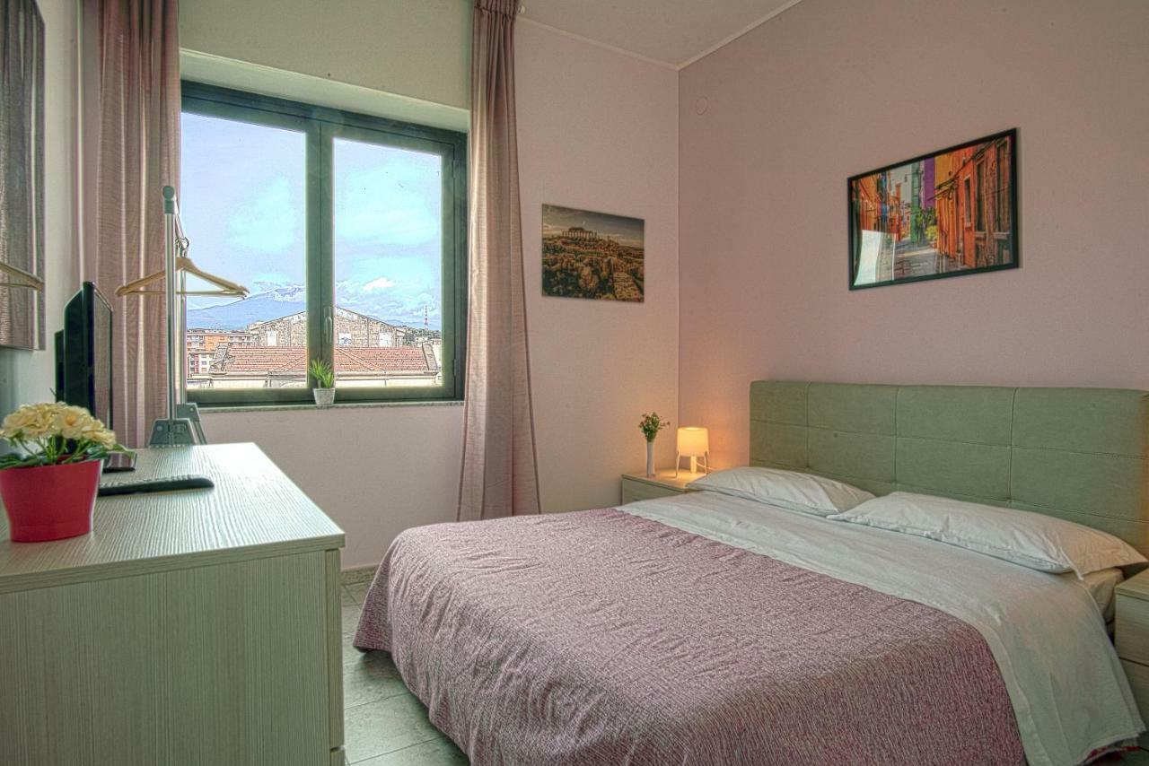Ofelia House&Rooms Cibali Bagian luar foto