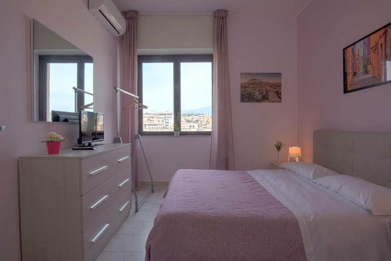 Ofelia House&Rooms Cibali Bagian luar foto